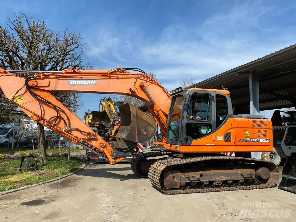 Doosan DX 180 LC-3 Bandgrävare