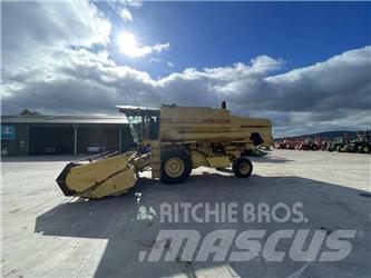 New Holland TX 34 Skördetröskor