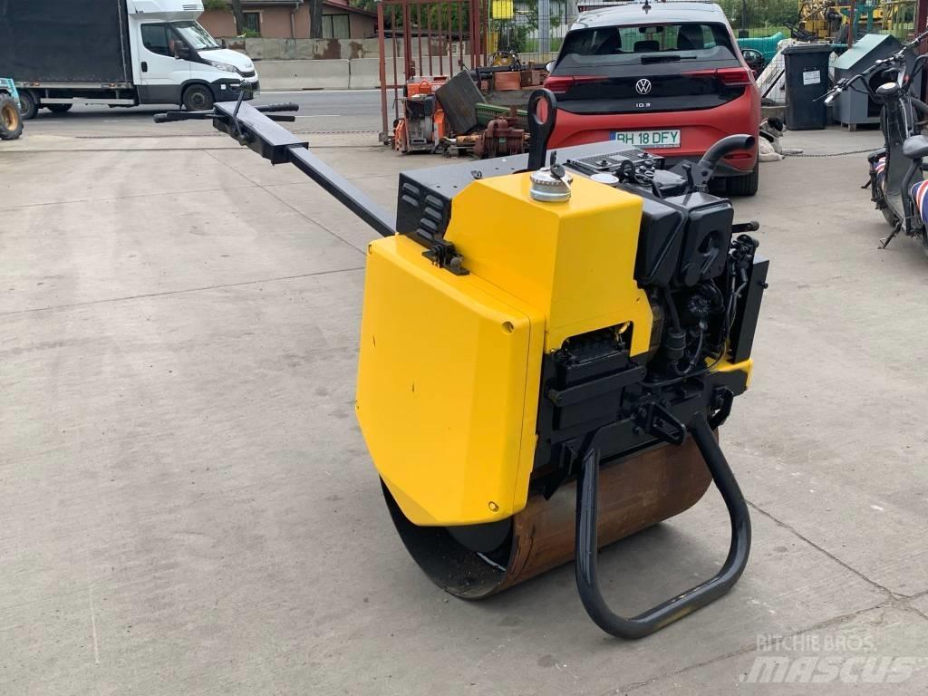 Mecalac MBR 71 Bogserande Vibratorvältar