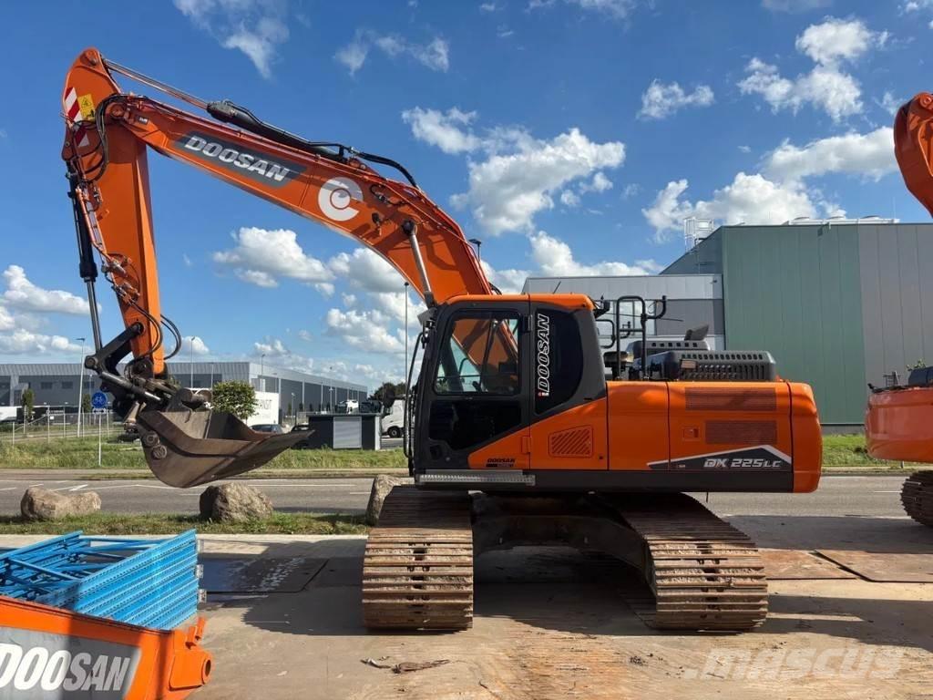 Doosan DX225LC-7 Bandgrävare