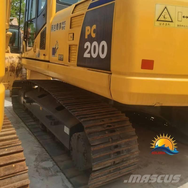 Komatsu PC 200-8 Bandgrävare