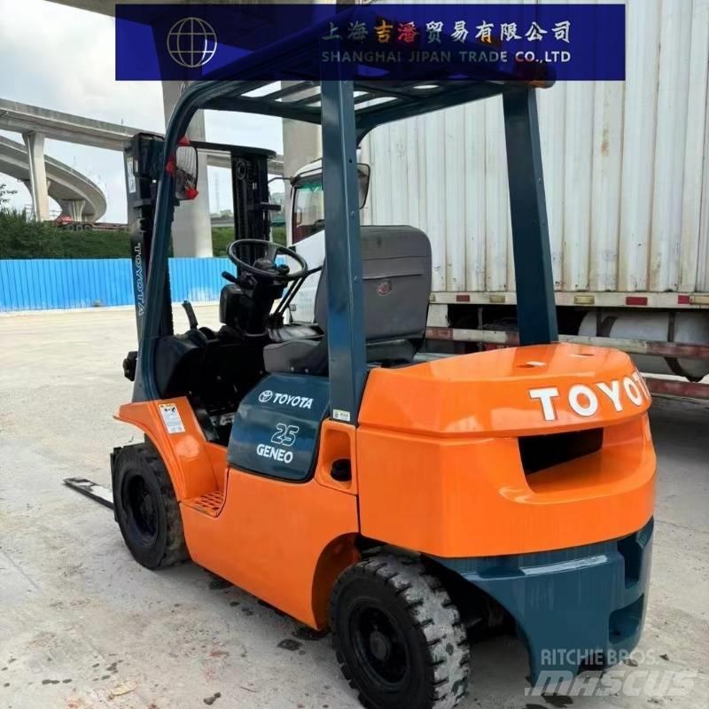 Toyota 25 Dieselmotviktstruckar