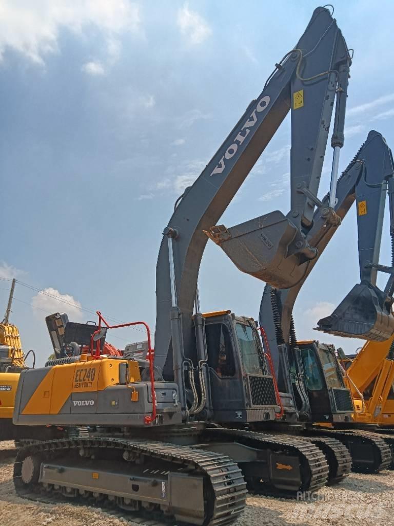 Volvo EC 240 Bandgrävare
