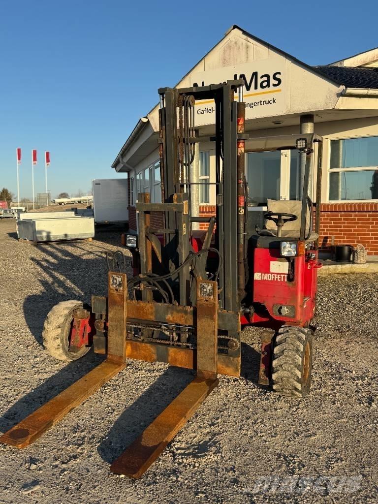Moffett M4 25.3 Dieselmotviktstruckar