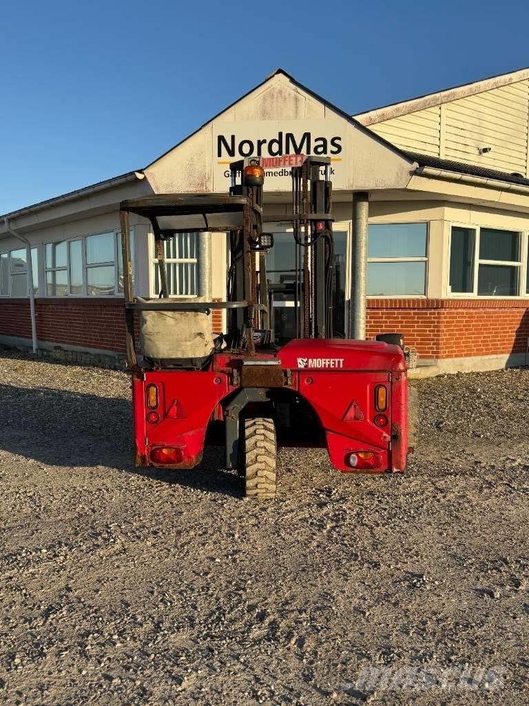Moffett M4 25.3 Dieselmotviktstruckar