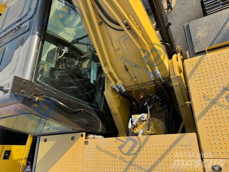 CAT 326D2 Bandgrävare