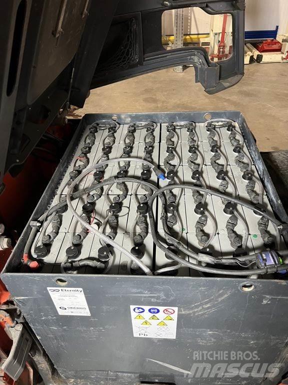 Linde E30/600HL-01 Elmotviktstruckar