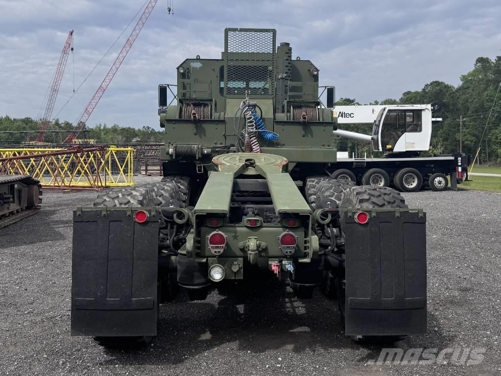 Oshkosh M1070 Dragbilar