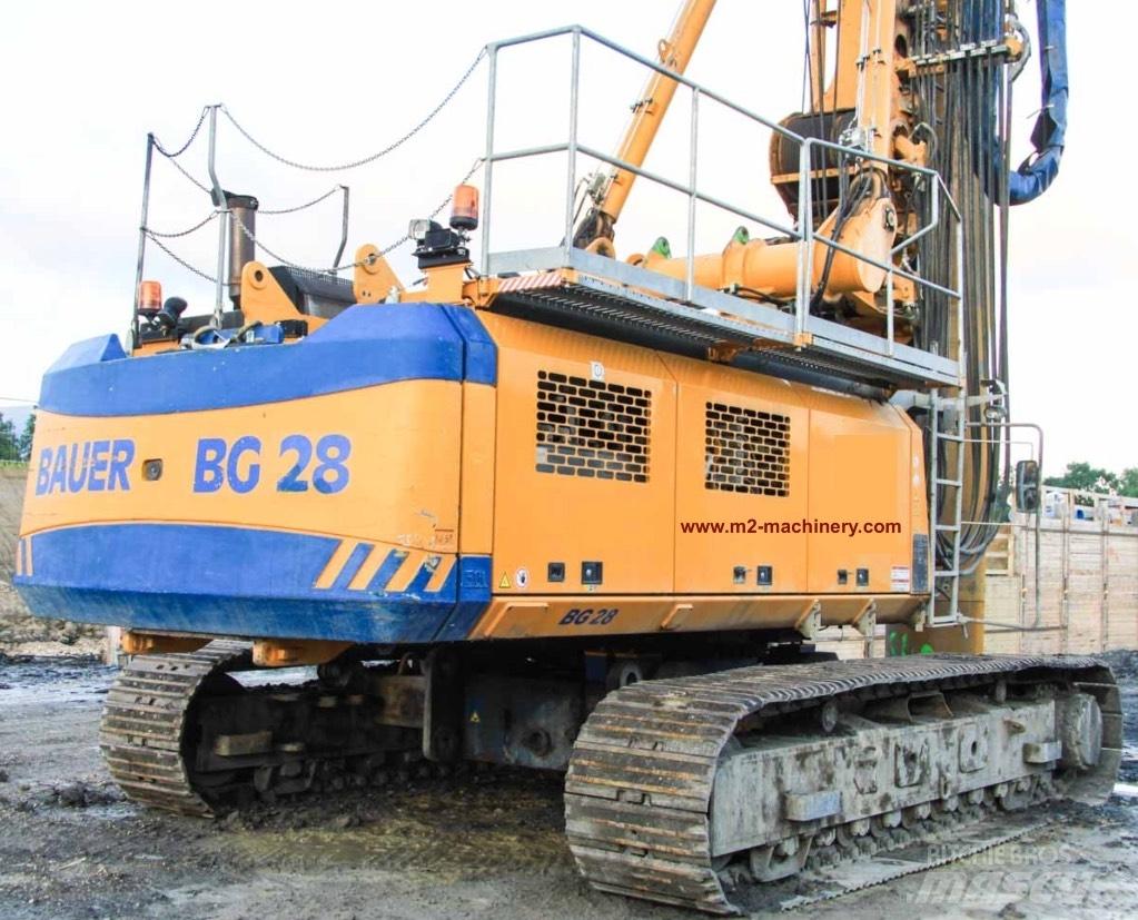 Bauer BG 28 V Tunga borr
