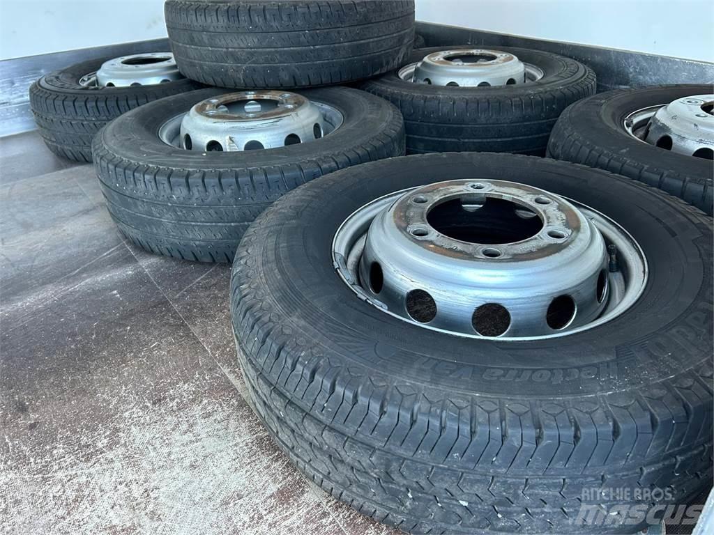 Iveco Daily Lätta skåpbilar