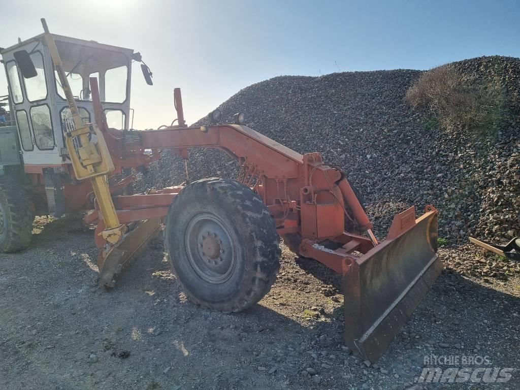 CAT 120 G Väghyvlar