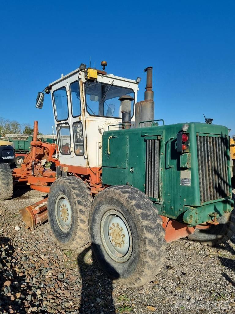 CAT 120 G Väghyvlar