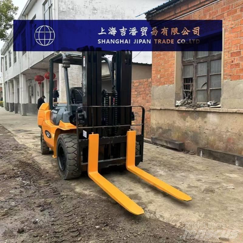 Toyota 5 ton Dieselmotviktstruckar