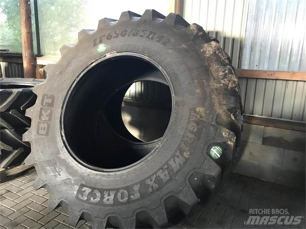 BKT 650/85R42 IF Däck, hjul och fälgar