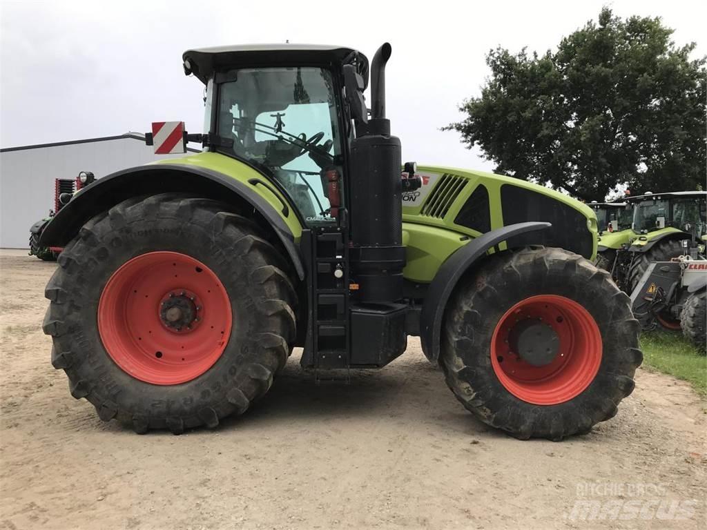 CLAAS Axion 920 Traktorer