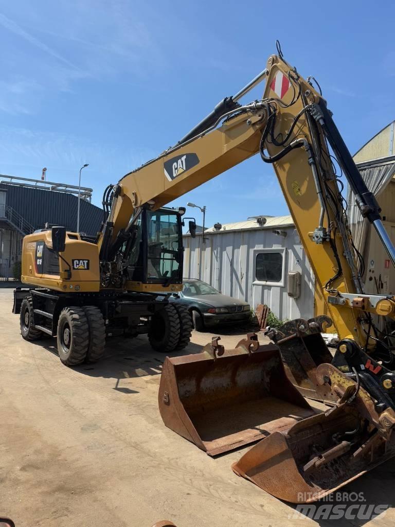CAT M 318 F Hjulgrävare