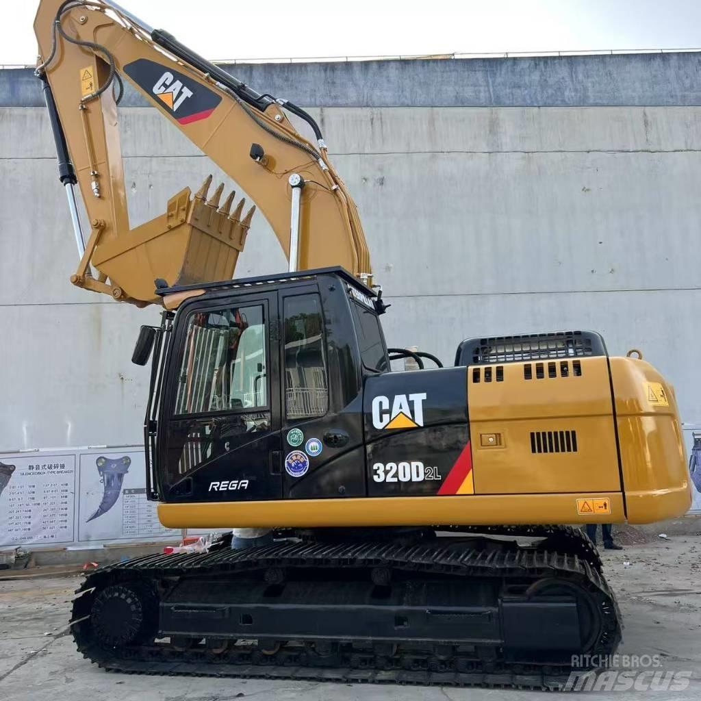 CAT 320D2 Midigrävmaskiner 7t - 12t