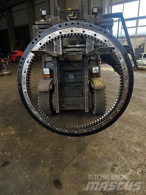 CAT M 316 BEARING Chassi och upphängning