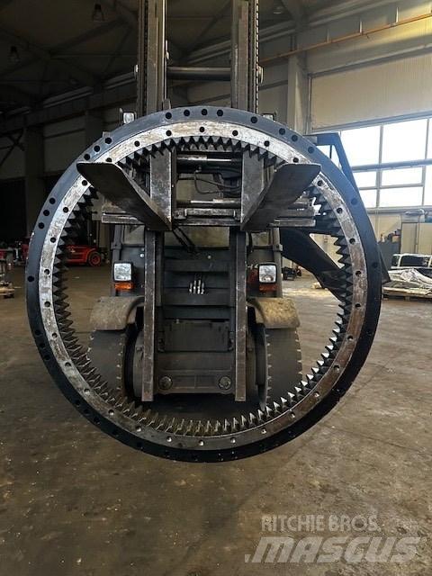 CAT M 316 BEARING Chassi och upphängning