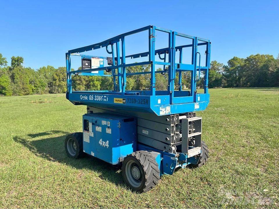 Genie GS 3369 RT Saxliftar