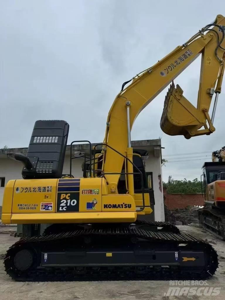 Komatsu 210LC-8 Bandgrävare