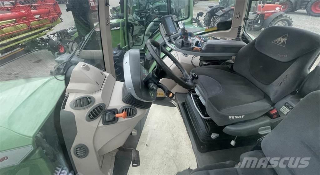 Fendt 820 Vario Traktorer