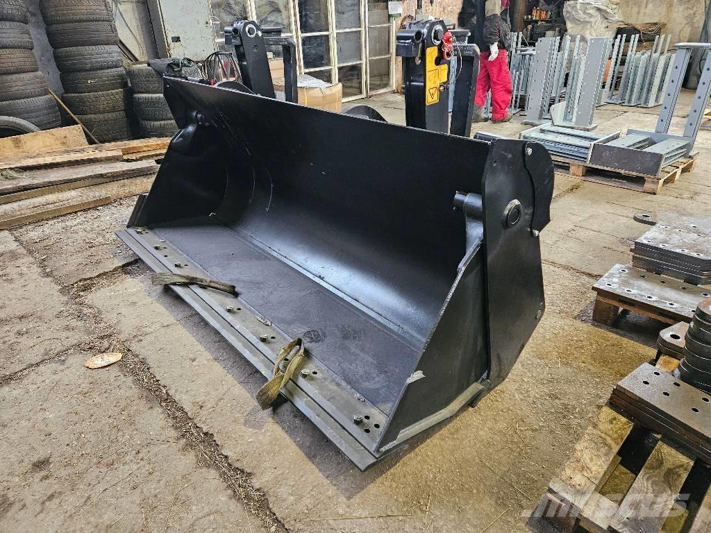 JCB 4 CX Skopor