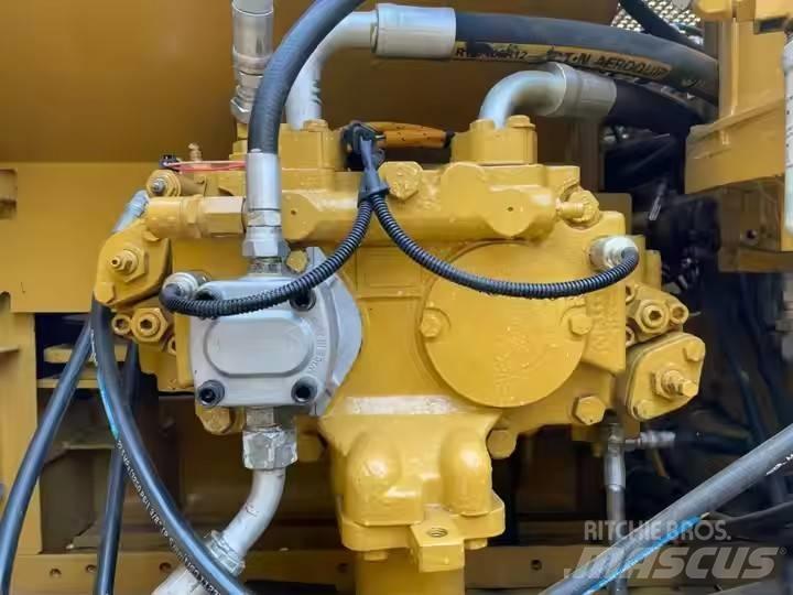 CAT CAT320C Bandgrävare