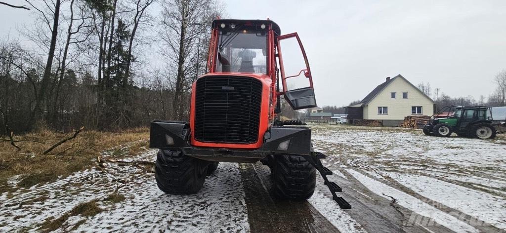 Komatsu 835 Skotare