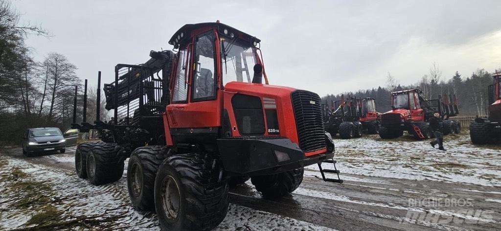 Komatsu 835 Skotare