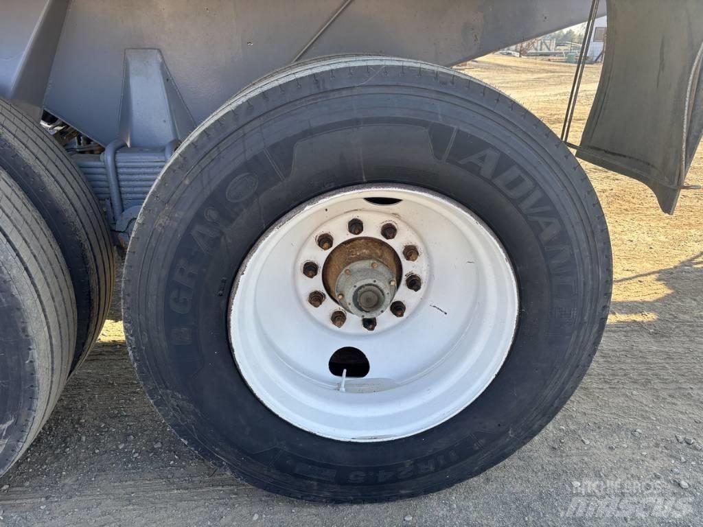  Reliance 26" Tippsläp