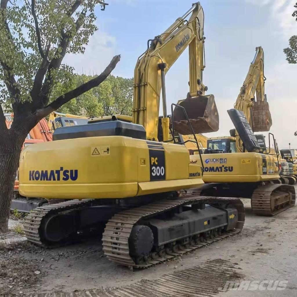 Komatsu PC 300 Bandgrävare