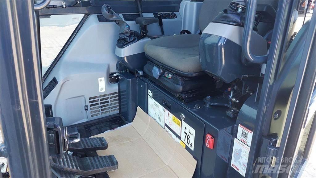 Komatsu PC24MR-5 Hjulgrävare