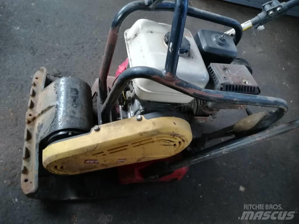  DESKA  VIBRAČNÍ  LF  75 Stampar