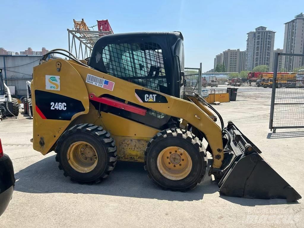 CAT 246 C Kompaktlastare