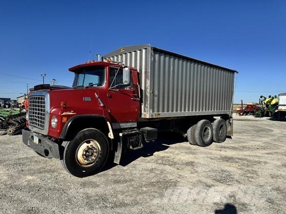 Ford 8000 Entreprenad - Övrigt