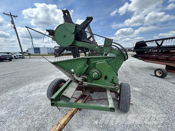 John Deere 220 Skärbord