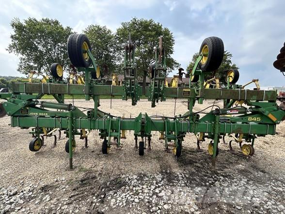 John Deere 845 Kupare och radhackor