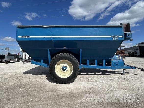 Kinze 1040 Spannmålsvagnar