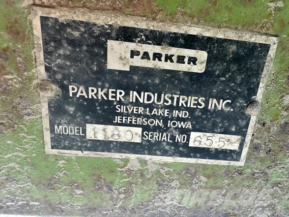 Parker 1180 Spannmålsvagnar
