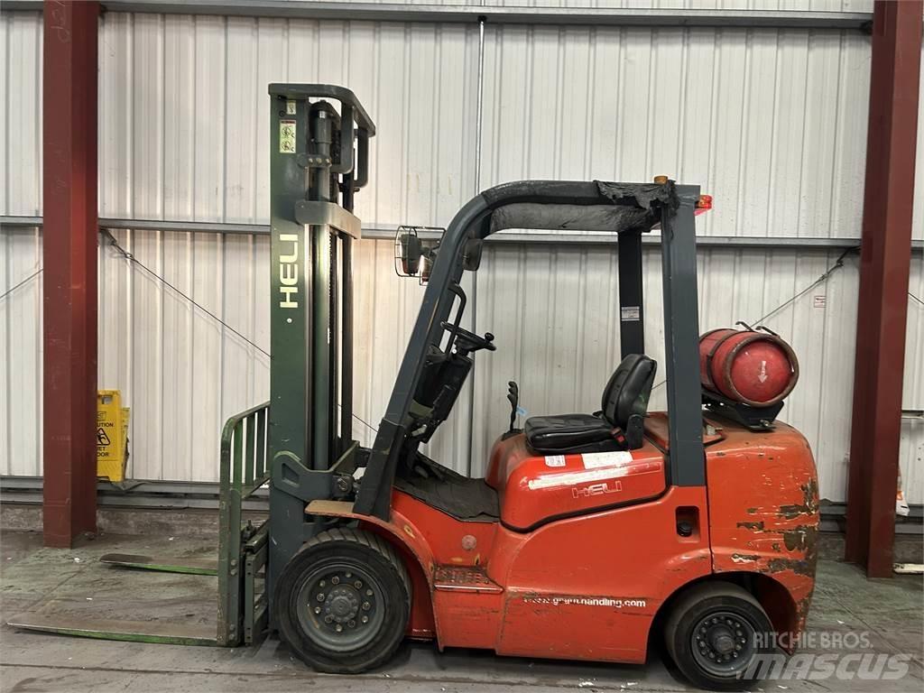 Heli FG25G Gasolmotviktstruckar
