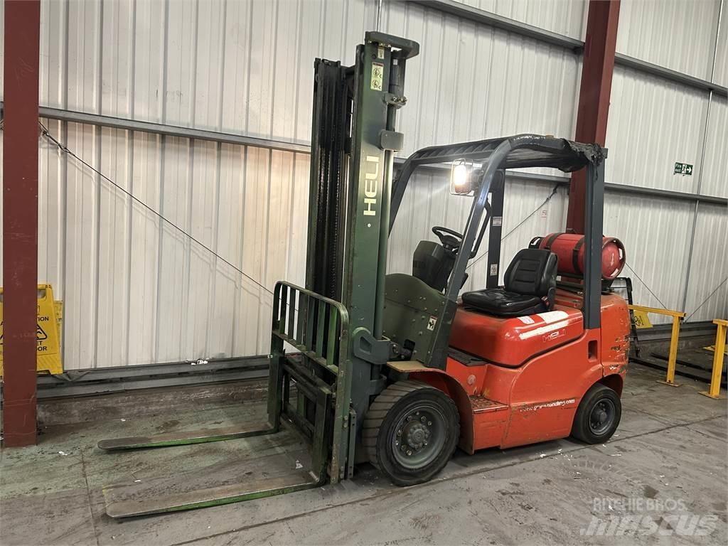 Heli FG25G Gasolmotviktstruckar