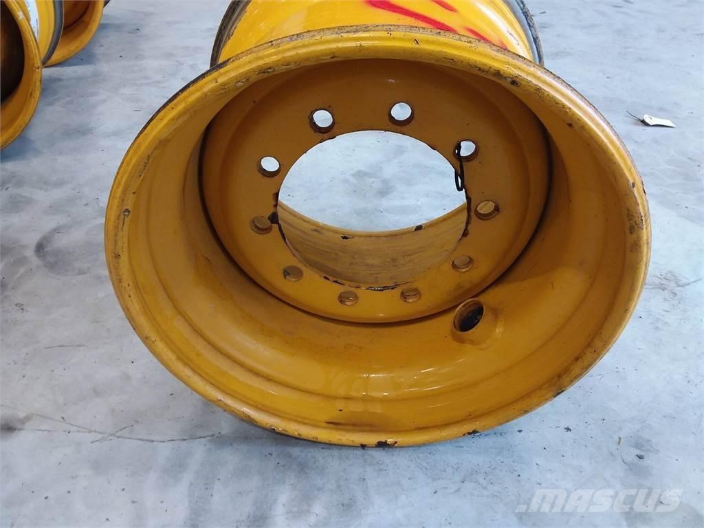 Rottne H11 20x24,5 Däck, hjul och fälgar