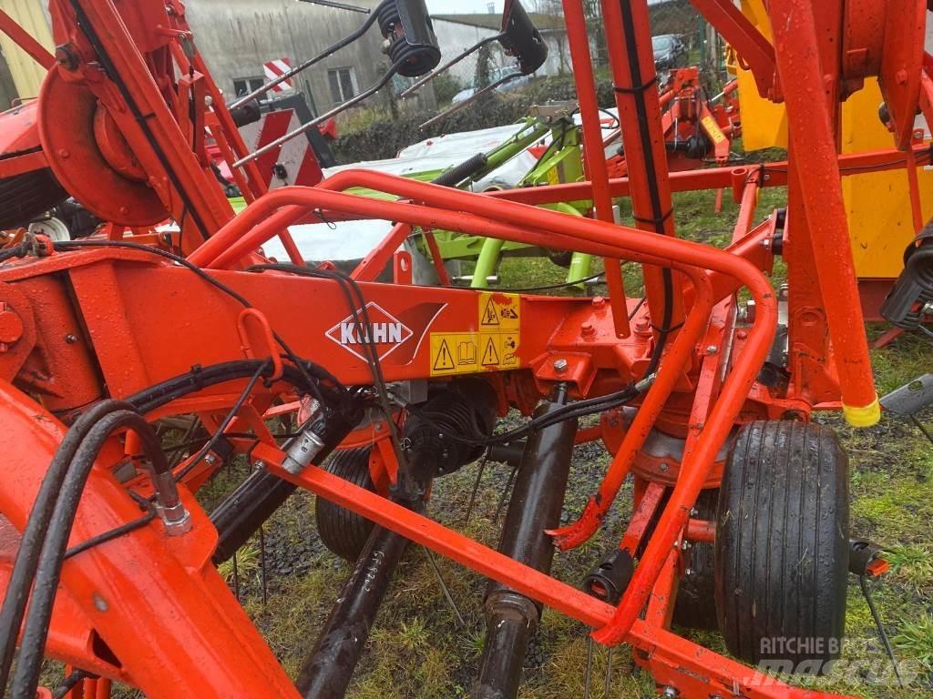 Kuhn GF8702 Vändare och luftare