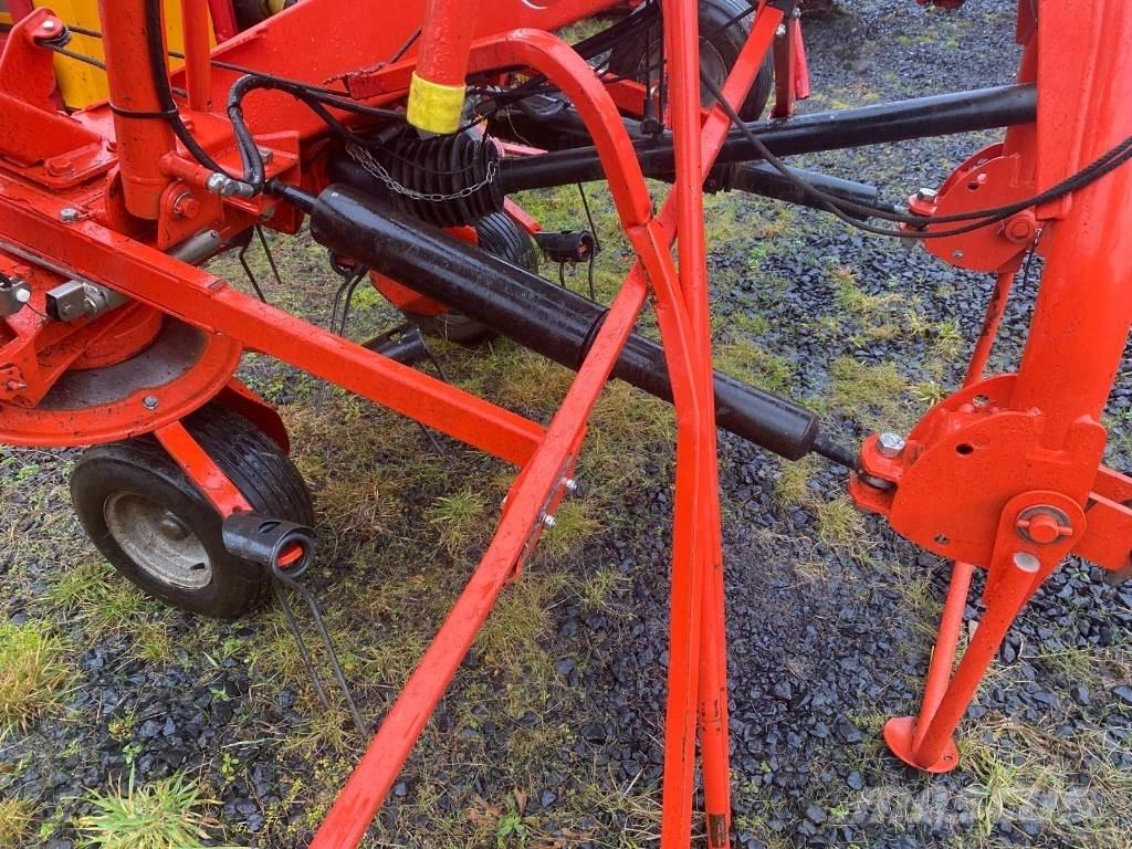 Kuhn GF8702 Vändare och luftare