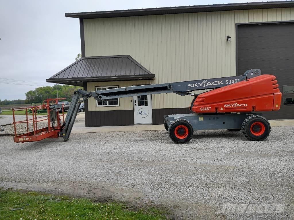 SkyJack SJ 45 T Teleskop bomliftar