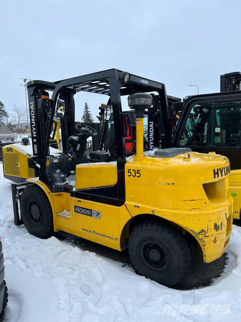 Hyundai 40DS-7 Dieselmotviktstruckar