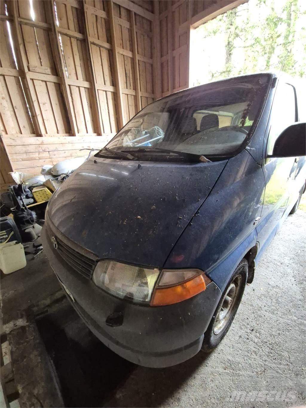 Toyota Hiace Lätta skåpbilar
