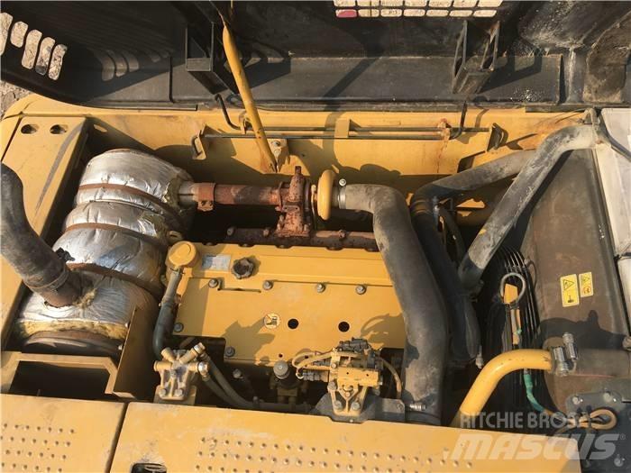 CAT 320 D Bandgrävare