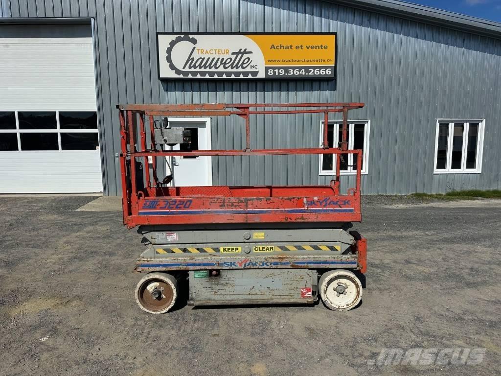 SkyJack SJ 3220 Saxliftar